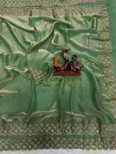 Collection de saris en soie originale Jarkan Diamond Worked, catalogue complet disponible au prix de gros, collection de saris exclusive. - Product Image 4