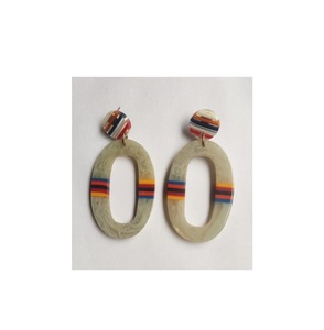 Pendiente de resina de nuevo diseño, pendientes de aro de resina para mujer para regalo, producto de fiesta, joyería de moda, pendientes de resina de alta calidad - Product Image 5