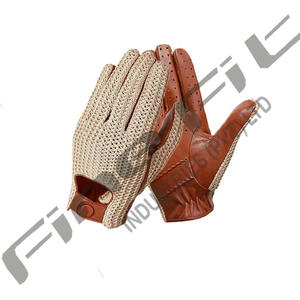 Lightweight Breathable Horseback Riding <b>Gloves</b> With <b>Touchscreen</b> Capability And Anti Slip Grip For Professional Equestrians - Product Image 2