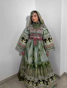 Robes afghanes tendance à prix de gros, logo personnalisé, style indien pakistanais afghan, motifs tribaux vintage, robes de mariée - Product Image 5