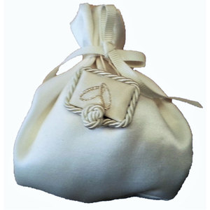 Borsa Ricamata Aperta per Anelli Nuziali - Product Image 1