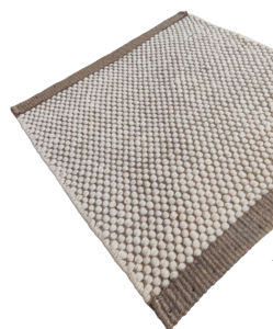 Tapis antidérapant moderne en laine et jute Tan tissé à la main avec une technique tressée de couleur unie à pois pour un usage domestique - Product Image 1