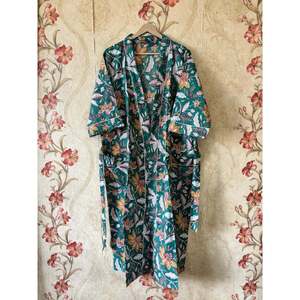 Kimono de Verano para la Playa con Técnicas de Impresión para Escapadas - Product Image 1