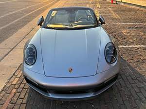 2022 911 Carrera S Cabriolet ~2 800 milles, boîte manuelle à 7 vitesses, moteur turbo 6 cylindres en ligne de 443 ch, packs Sport et Premium - Product Image 4