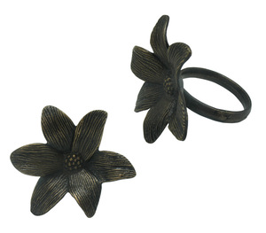 Anneaux de serviette uniques en métal insectes abeilles en poudre noire enduite, parfaits pour ajouter une touche élégante et élégante à vos dîners - Product Image 5