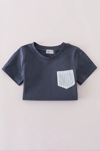 Playful Blue Stripe Pocket Shorts para niños Conjuntos de ropa cómodos y llamativos con bolsillos espaciosos - Product Image 6