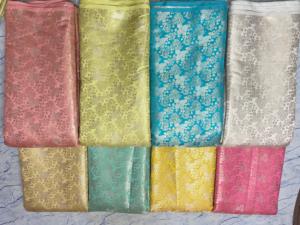 Vente en gros de tissu brocart jacquard en nylon haute densité de luxe Satin imprimé échantillon gratuit pour robes de mariée tricotées - Product Image 2