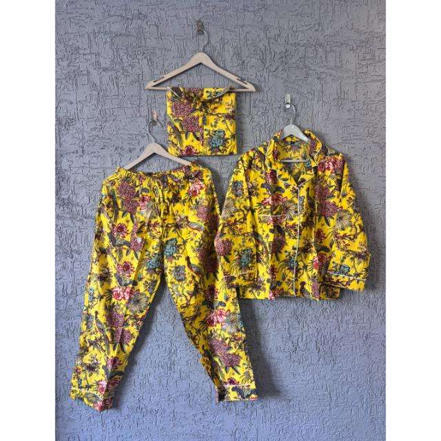 สีเหลือง