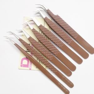 Pinzas de pestañas de acero inoxidable de 14CM de largo, agarre de diamante, revestimiento de Color marrón, aislamiento de volumen clásico, Mili Meter, pinzas clásicas - Product Image 1
