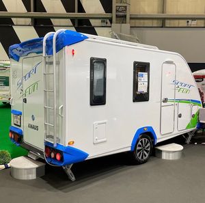Excellente caravane tout-terrain 2025, nouveau modèle de luxe en acier inoxydable, 21 pieds, avec 6 couchages, à vendre à prix très abordable. - Product Image 4