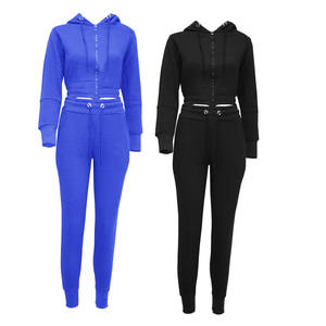 Ensemble de survêtement élégant et respirant pour femme grande taille, coupe ajustée, idéal pour l'entraînement sportif - Product Image 6