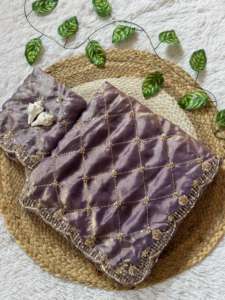 Hermoso Sari de Seda Espacial de Diseño, Hecho a Mano, para Bodas y Fiestas. - Product Image 3