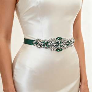 Cinturón de Novia Ajustable Bridella BS104KL con Pedrería Verde y Perlas para Bodas, Bailes de Graduación y Eventos Formales - Product Image 2