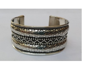 Ensemble de bracelets et de bagues magnétiques en cuivre Bracelets à la mode pour hommes et femmes pour un anniversaire ou la Saint-Valentin - Product Image 1