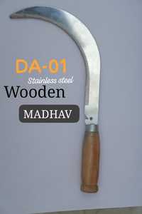 Steel Blade Grass and Garden <b>Sickle</b> with Wooden Handle for Farm Use - Product Image 4