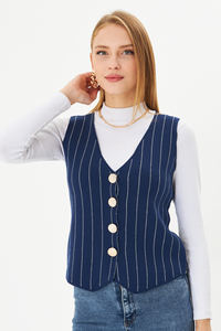 Gilet tricoté rayé à col en V décontracté pour femmes avec tissu d'usure extérieur à boutons - Product Image 2