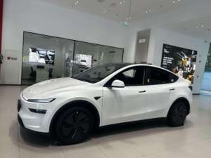 รถยนต์ Tesla Model Y SUV ปี 2026 มือสอง พลังงานใหม่ รุ่นหรู ระยะทางวิ่ง 601-700 กม. แบตเตอรี่ 90-110 กิโลวัตต์ชั่วโมง ไม่เคยเกิดอุบัติเหตุ พร้อมใช้งาน - Product Image 4