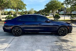 2023 i7 xDrive60 Doble Motor AWD, Equipamiento de Alta Gama, Interior Individual, Sin Modificaciones - Product Image 6