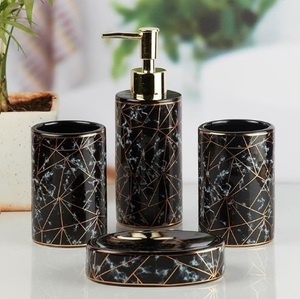 Juego de baño de cerámica de primera calidad Atractivo juego de baño de cerámica negra crujiente para restaurantes y hoteles en casa Venta caliente - Product Image 3