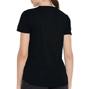 Camiseta clásica negra para mujer, ropa de calle con tela suave al tacto y diseño de tendencia de talla ajustada, ropa para todas las estaciones para mujer - Product Image 6