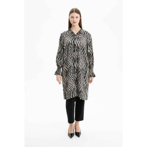 Tunique en mousseline de soie brodée de fleurs pour femmes, coupe ample, haut long avec col et poignets élastiqués - Product Image 5