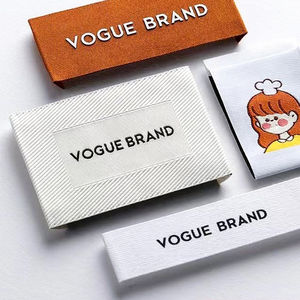 Etiquetas Tejidas de Alta Densidad para Ropa con Logotipo de Marca Personalizado y Pliegue Final - Product Image 5