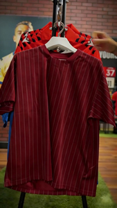 เสื้อโปโลผู้ชายปักโลโก้ตามสั่ง เนื้อผ้าถัก ระบายอากาศได้ดี ผลิตจากผ้าฝ้ายผสมโพลีเอสเตอร์ แขนสั้น ทรงพอดีตัว เหมาะสำหรับเล่นกอล์ฟ - Product Image 6