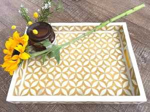 Plateau de service poli en résine de bois le plus vendu avec poignée Serveur de fête moderne Rectangle en bois d'acacia durable personnalisé - Product Image 6