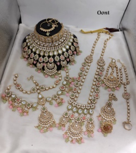 TRADITIONNEL & FANTAISIE ANTIQUE DESIGNER BIJOUX DE MARIÉE PLAQUÉ OR ET CZ ZIRCON ENSEMBLE DE COLLIER DE MARIAGE ET POUR FEMMES ET FILLE - Product Image 2