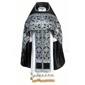 Robe d'église brodée à la main à bas prix, robe d'église brodée à la main sur mesure - Product Image 3