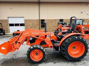 2023 KUBOTA M7060HD12 | Tractor agrícola Kubota usado de la mejor calidad - Product Image 6