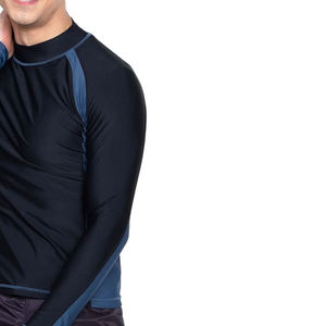 Protectores de erupción de nuevo diseño más vendidos para hombres/Servicio OEM Mejor diseño Rash Guard para hombres Estilo ajustado - Product Image 4