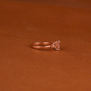 Anillo de compromiso chapado en oro rosa de 14K a la moda, corte radiante, Diamante cultivado en laboratorio, diseño clásico personalizado para regalo de cumpleaños - Product Image 4