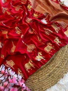 ชุดส่าหรีแบบหรูหราจากนักออกแบบชาวอินเดียเป็นที่ต้องการสูงชุดปาร์ตี้งานแต่งงานประดับพู่แฟนซีขอบวัว - Product Image 2