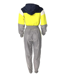 Conjunto de chaqueta y pantalones cortos cortavientos para mujer, ropa de calle, conjunto de 2 piezas con cremallera frontal, conjunto de pantalones cortos cortavientos personalizable para mujer - Product Image 2