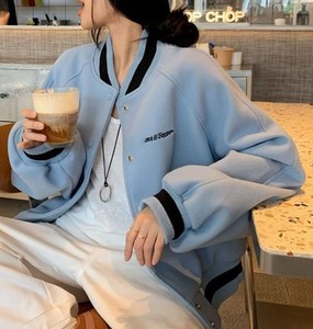 Veste universitaire surdimensionnée au design personnalisé Vestes Letterman pour femmes décontractées en gros Vestes universitaires multi-poches de qualité supérieure - Product Image 4