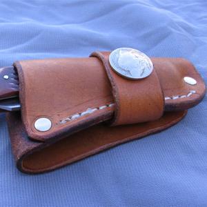 Estas son fundas o bolsas de cuero curtido vegetal hechas a mano. - Product Image 2