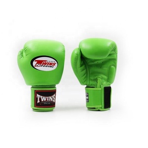 Guantes de Entrenamiento Profesional de Kick Boxing y Muay Thai para Jóvenes Gemelos, Hechos a Medida con Cuero Vacuno Genuino de Alta Calidad para Adultos - Product Image 4