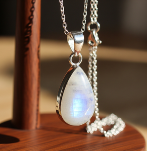 Colgante de estilo bohemio de Plata de Ley 925 con piedra lunar azul de oro de 18 quilates, piedras de cristal curativas, colgantes de moda y dijes de regalo - Product Image 1