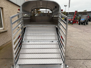 Remolque para Ganado 8 x 5 con Neumáticos Dobles, Remolque de Transporte de Animales Agrícolas Tipo Nugent con Rueda de Repuesto en venta a bajo precio - Product Image 6