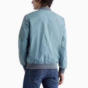 Blouson Bomber Homme Hiver à Capuche Col Montant Séchage Rapide Manches Longues Toile Unie Style Urbain Vente en Gros - Product Image 2