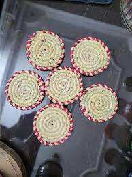 Sous-verre d'herbe de mer de qualité supérieure avec sous-verre de tasse de thé de forme ronde pour la décoration de table multicolore au prix de gros - Product Image 3