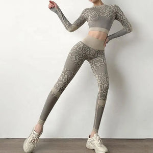 ชุดเล่นโยคะของผู้หญิงเสื้อครอปแขนยาวแบบไร้ตะเข็บชุดเล่นยิมเล่นโยคะระบายอากาศได้ดีใหม่ - Product Image 5