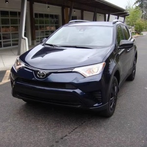 Toyota RAV4 LE d'occasion de qualité supérieure, modèle 2017 - Product Image 2