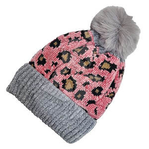 หมวกบีนนี่ขนเฟอร์ราคาดีที่สุดที่ผสมผสานฟังก์ชั่นและแฟชั่นเข้ากับเนื้อผ้านุ่มสบายสำหรับสวมใส่กลางแจ้ง - Product Image 2