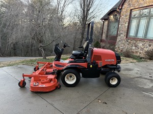 Neatly Used F3990 Crawler Tractor 4WD Gear Drive with Gearbox and Pump - Product Image 1