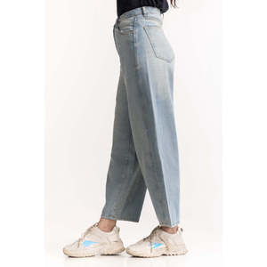 Vaqueros de tiro alto con corte de zanahoria WM-JNS-SS24-007: Elemento de moda sencillo - Product Image 4