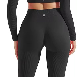 Leggings de Yoga Personalizados de Primera Calidad |   Diseño de Cintura Alta y Sin Costuras |   Talla Grande |   Fábrica OEM y ODM, Venta al por Mayor desde Pakistán - Product Image 1