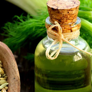 Huile essentielle douce de fenouil de qualité thérapeutique en gros avec un bon prix Huile essentielle douce de fenouil 100% pur - Product Image 1