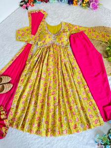 Présentation des vêtements de fête les plus vendus Multi Color Fancy Floral Printed V Neck Soft Georgette Silk Fabric Floor-Length Stretchable - Product Image 3